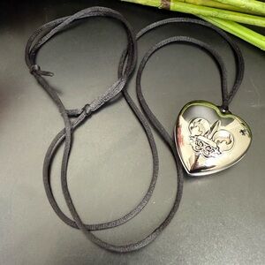 AVON “Outspoken” Fergie Silver-tone Heart Locket Solid Perfume Pendant Necklace